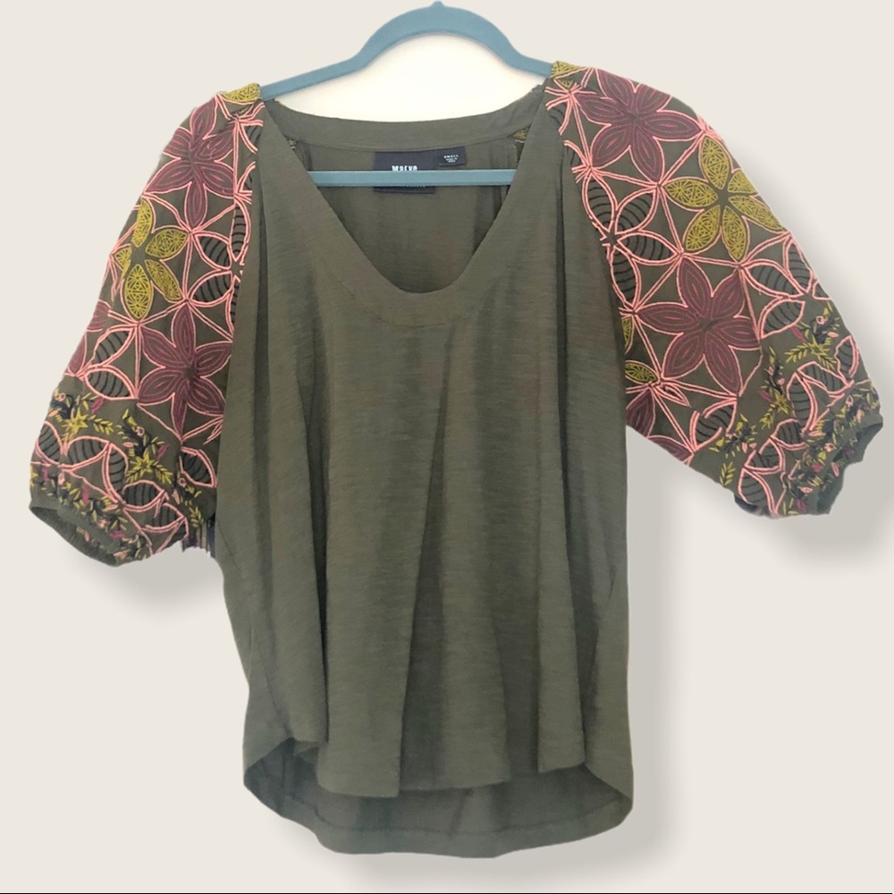 Maeve by Anthropologie embroidered Puff Sleeve Top